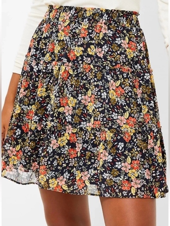 LOFT Dresses & Skirts - Loft Skirt Floral Tiered Smocked Waist Cottagecore Whimsy Sheer Lined EUC XS 👍